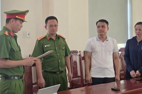 Thanh Hóa: Bắt giam nguyên hiệu trưởng và nữ giáo viên nâng điểm thí sinh