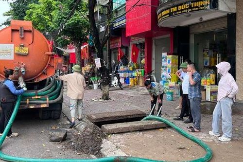 Bắc Ninh: Nạo vét cống thoát nước, xử lý dứt điểm ngập úng tại phường Bắc Giang