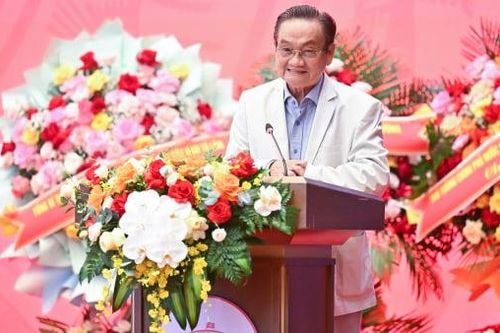 'Thị trường bất động sản hiện nay không có nhà cho người thu nhập trung bình và thấp'