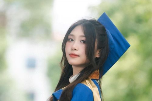Thủ khoa tốt nghiệp Trường Quản trị và Kinh doanh đam mê các hoạt động tình nguyện