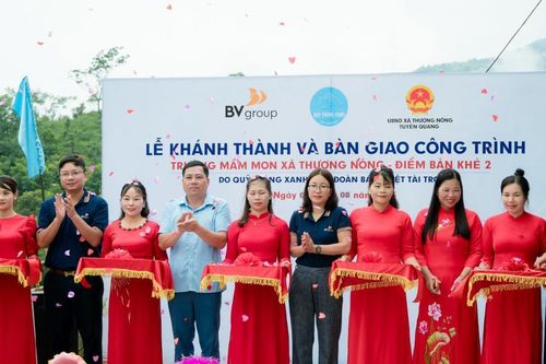 Gieo chữ, gieo hy vọng: Quỹ Trăng Xanh trao tặng điểm trường Bản Khẻ 2 (Tuyên Quang)