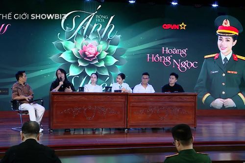 Hoàng Hồng Ngọc đưa hình ảnh nữ quân nhân xuyên suốt liveshow