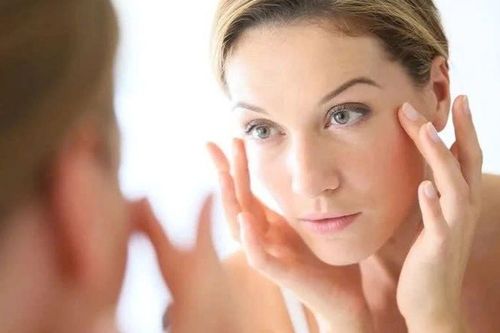 Đừng để nhan sắc 'tụt dốc không phanh' chỉ vì 7 sai lầm làm đẹp phổ biến này