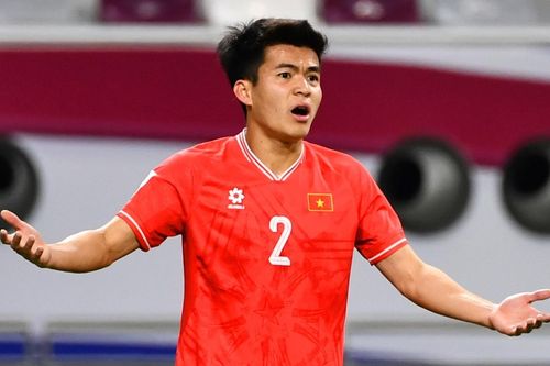 Tuyển thủ U23 Việt Nam bất ngờ chuyển đội bóng phút chót