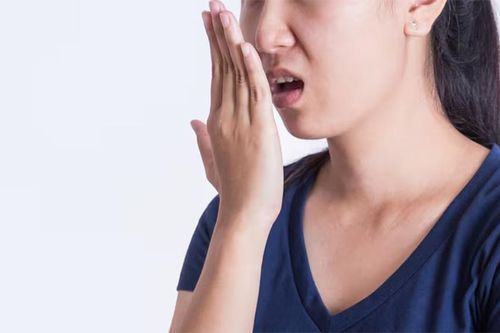 Hôi miệng suốt nhiều năm, cô gái choáng váng khi biết mình sắp ung thư dạ dày