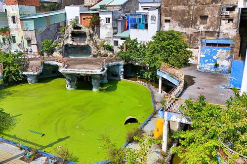 Cảnh hoang tàn của công viên nước từng sôi động bậc nhất TP.HCM
