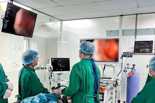 Người đàn ông 32 tuổi ở Hà Nội phát hiện u thực quản có tiền sử 3 người trong gia đình bị ung thư