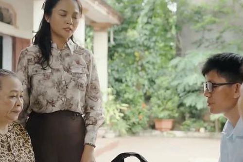 'Có anh, nơi ấy bình yên' mới nhất (tập 7): Thiếu tá Huy tiếp tục gặp áp lực, mẹ bị người quen làm khó