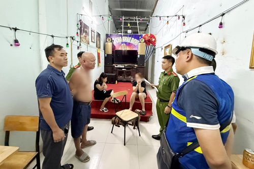 Bí ẩn bên trong quán cà phê 'Hát cho nhau nghe'