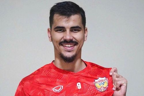 Ngoại binh triệu đô cập bến V-League