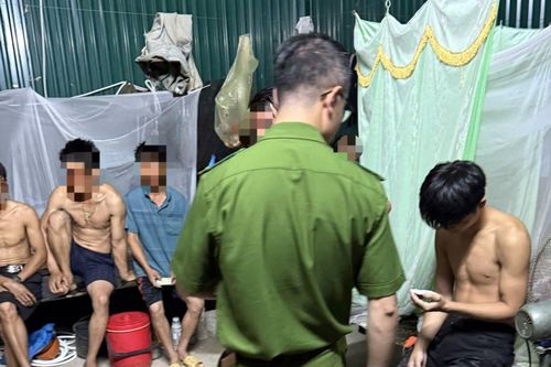Triệt 'mầm họa' trong các khu lán trại