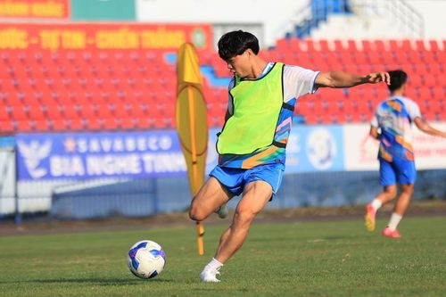 Tin nóng bóng đá Việt Nam hôm nay 7/8: Tuyển nữ Việt Nam được thưởng 'quà đặc biệt'; Công Phượng chấn thương trước mùa giải 2025/26