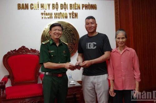 Hành động đẹp của người chiến sĩ biên phòng tỉnh Hưng Yên