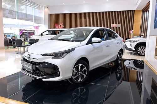 Toyota Vios đang giảm giá sốc, chỉ còn hơn 400 triệu tại đại lý