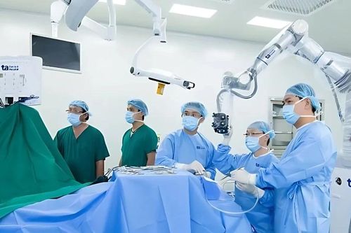 Y tế tư nhân và xu thế thời cuộc: Nâng cao chất lượng dịch vụ y tế