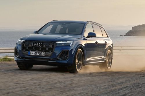 Xe sang giảm giá sập sàn chưa từng thấy, có mẫu xe điện hạ tới 800 triệu