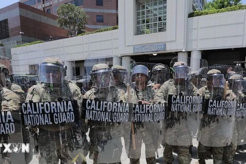 Tổng thống Mỹ cân nhắc triển khai Vệ binh Quốc gia tại Washington