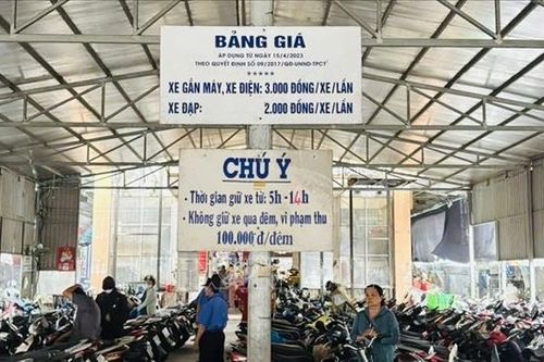 Cần Thơ: Chỉ đạo kiểm tra việc thu phí giữ xe giá cao sau phản ánh của TTXVN