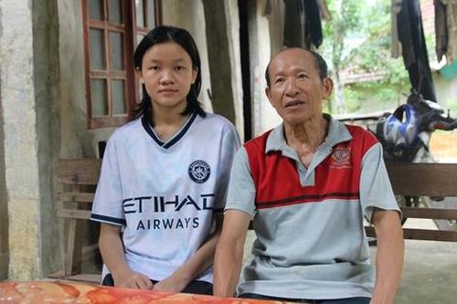 Em không muốn người thân khổ - Lời tâm sự nhói lòng của nữ sinh nghèo đạt 28 điểm đại học