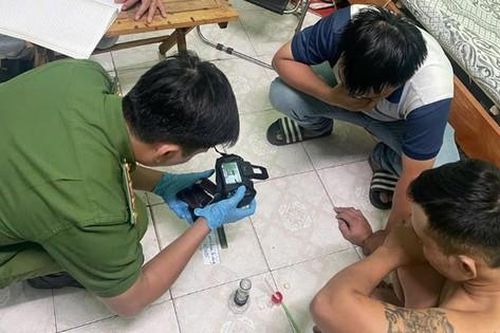 Bí mật trong căn phòng nhà nghỉ do 4 nam và 2 nữ thuê