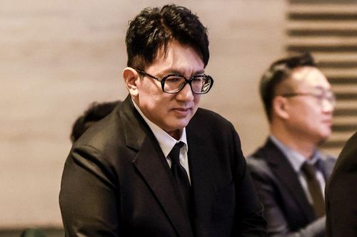 Bang Si Hyuk lần đầu lên tiếng về cáo buộc gian lận, tuyên bố sẽ về Hàn Quốc hợp tác điều tra