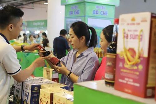 Quảng Ninh kích cầu du lịch, góp phần phát triển thương mại hải đảo