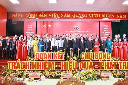 CHÀO MỪNG ĐẠI HỘI ĐẢNG BỘ CÁC CẤP, ĐẠI HỘI ĐẢNG BỘ TỈNH NHIỆM KỲ 2025-2030 VÀ ĐẠI HỘI LẦN THỨ XIV CỦA ĐẢNG Phường Trấn Biên đã, đang và tiếp tục là biểu tượng, là trung tâm chính trị, kinh tế, văn hóa, khoa học, công nghệ của tỉnh Đồng Nai