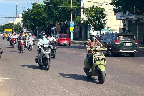 Thời tiết Gia Lai: Phía Tây mưa giông, phía Đông tiếp tục nắng nóng