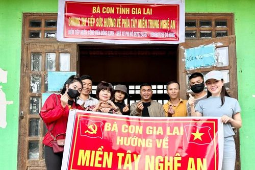 Những chuyến xe nghĩa tình Gia Lai hỗ trợ bà con vùng lũ Nghệ An