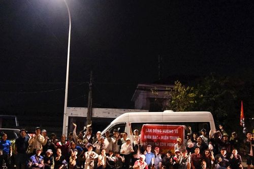 Lâm Đồng: Khởi hành 'Chuyến xe 0 đồng' tiếp sức đồng bào vùng lũ