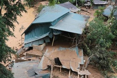 Hỗ trợ 100 triệu đồng nhà bị đổ sập do mưa lũ ở Nghệ An, Điện Biên, Sơn La