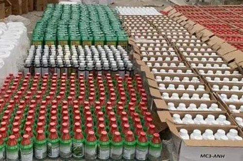Tây Ninh: Thu giữ gần 5.300 lít thuốc bảo vệ thực vật nhập lậu tại hai kho hàng