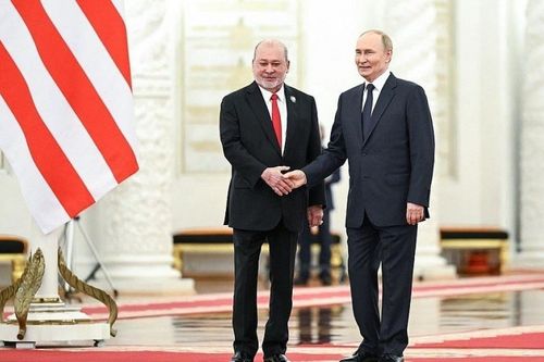 Quốc vương Malaysia hội kiến Tổng thống Putin tại Điện Kremlin