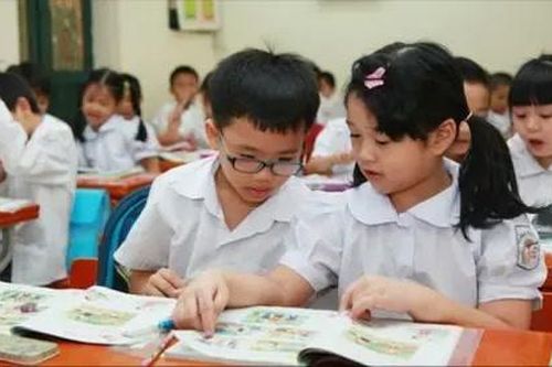 Học sinh đầu cấp: Vui mà lo ngày đầu đến lớp