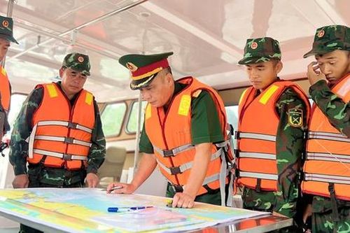 Bộ Chỉ huy quân sự tỉnh Quảng Ninh tổ chức tuần tra 24 giờ hàng ngày trên Vịnh Hạ Long