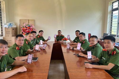 3 tập thể, 11 cá nhân đạt giải Cuộc thi trắc nghiệm trực tuyến Tìm hiểu 80 năm Ngày truyền thống Công an nhân dân