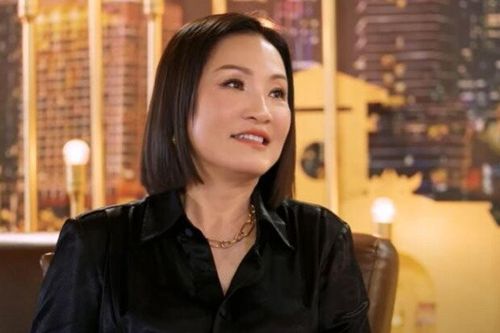 Hồng Đào từng khóc trong bệnh viện và câu nói thấm thía của bà bác sĩ, nay 63 tuổi vẫn có người tán tỉnh
