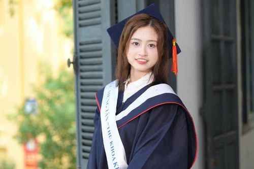 Điều ít biết về nữ thủ khoa kép trường Đại học Dược Hà Nội