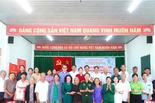 Tri ân liệt sĩ, khám chữa bệnh miễn phí tại Quảng Trị