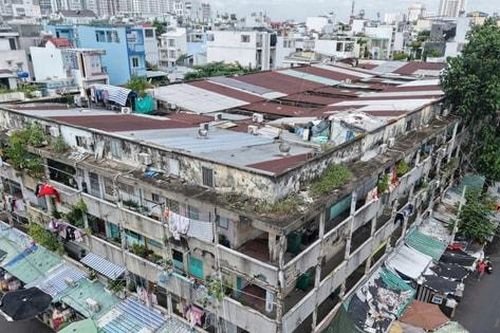 TP Hồ Chí Minh: Chung cư nứt trần, trơ khung sắt