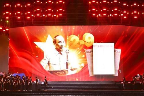 Dưới cờ vinh quang' tối 9/8: Kỳ vọng khoảnh khắc lay động hàng nghìn khán giả tại Ba Đình