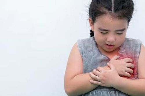 Một nguyên nhân bất ngờ khiến trẻ em gái dậy thì sớm