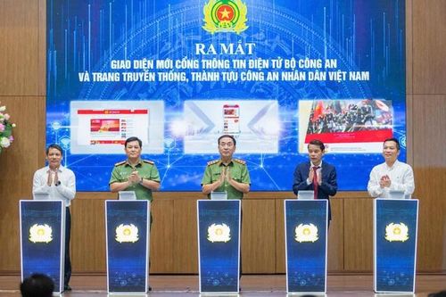 Người dân có thể tìm kiếm dữ liệu trên cổng thông tin Bộ Công an với giao diện hiện đại