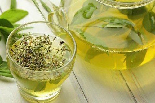 5 loại trà từ cỏ ngọt dưỡng nhan, kiểm soát cân nặng