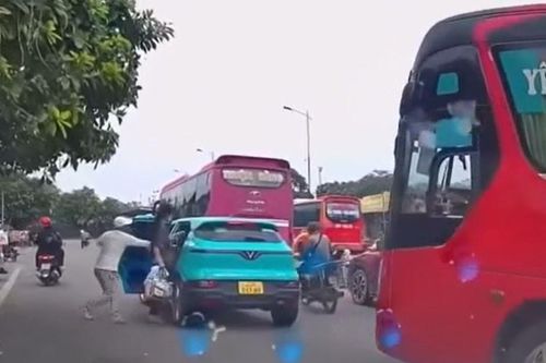 Vụ taxi truyền thống ngăn cản xe công nghệ đón khách:Chủ tịch công ty quản lý bến xe Thái Nguyên nói gì?