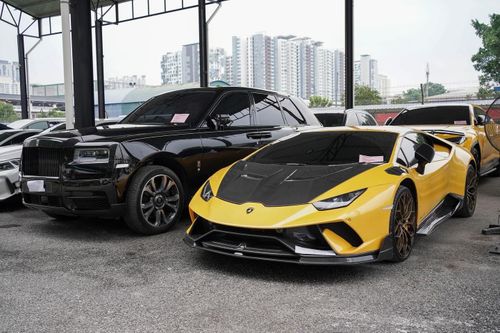 Loạt siêu xe và xe sang vừa bị cảnh sát Malaysia tạm giữ