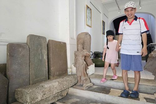 Hơn 1.000 hiện vật, tư liệu chờ… nơi quản lý