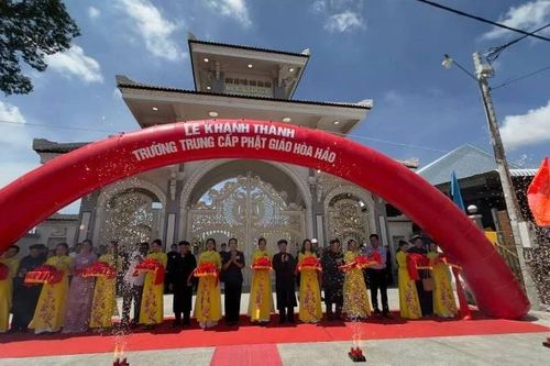 Khánh thành Trường trung cấp Phật giáo Hòa Hảo