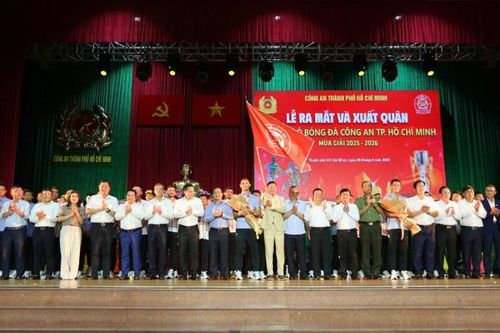 Câu lạc bộ bóng đá Công an Thành phố Hồ Chí Minh tái xuất với Lê Huỳnh Đức làm huấn luyện viên