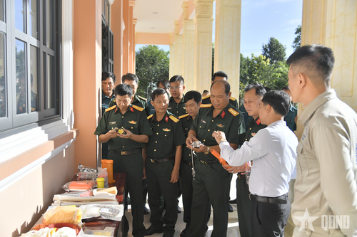 Tổng cục Hậu cần - Kỹ thuật: Tập huấn kỹ năng sinh tồn cứu người gặp nạn